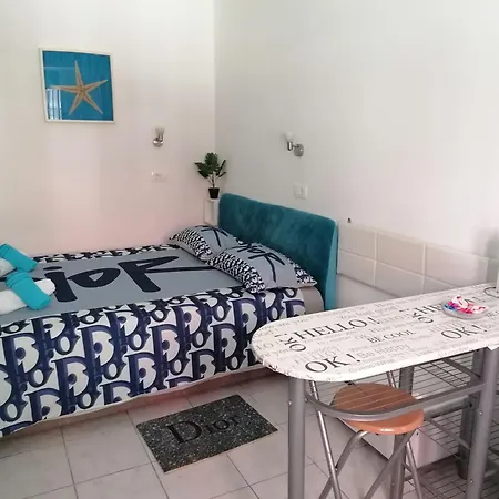 Russell's House In The Center & Apartamento